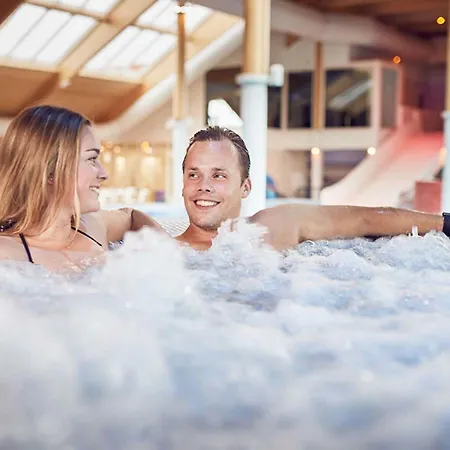 House In Holland With Big Garden Feriehus *